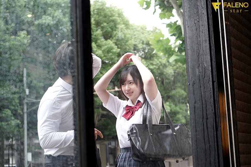 Xin trú mưa, nữ sinh Kaname Momojiri vú to gạ chịch nhau với thầy giáo