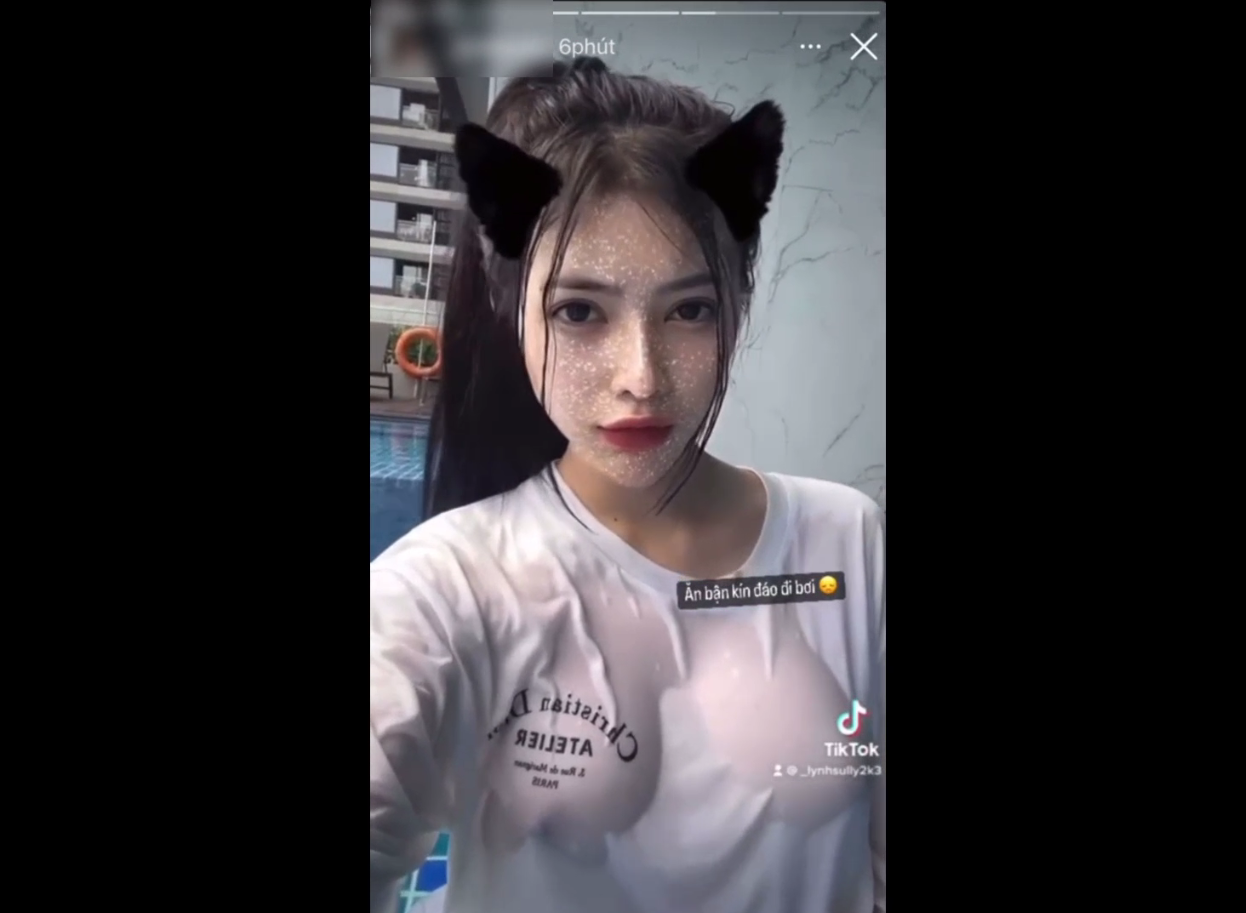 Hot girl Thu Uyên vn khoe ngực siêu đẹp